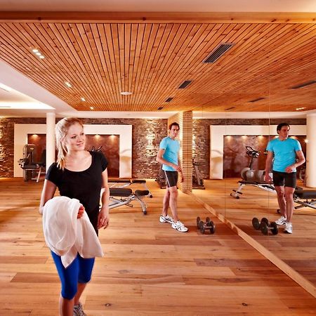 Hotel Berghof Crystal Spa & Sports Tux Ngoại thất bức ảnh