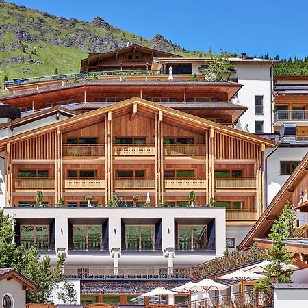 Hotel Berghof Crystal Spa & Sports Tux Ngoại thất bức ảnh