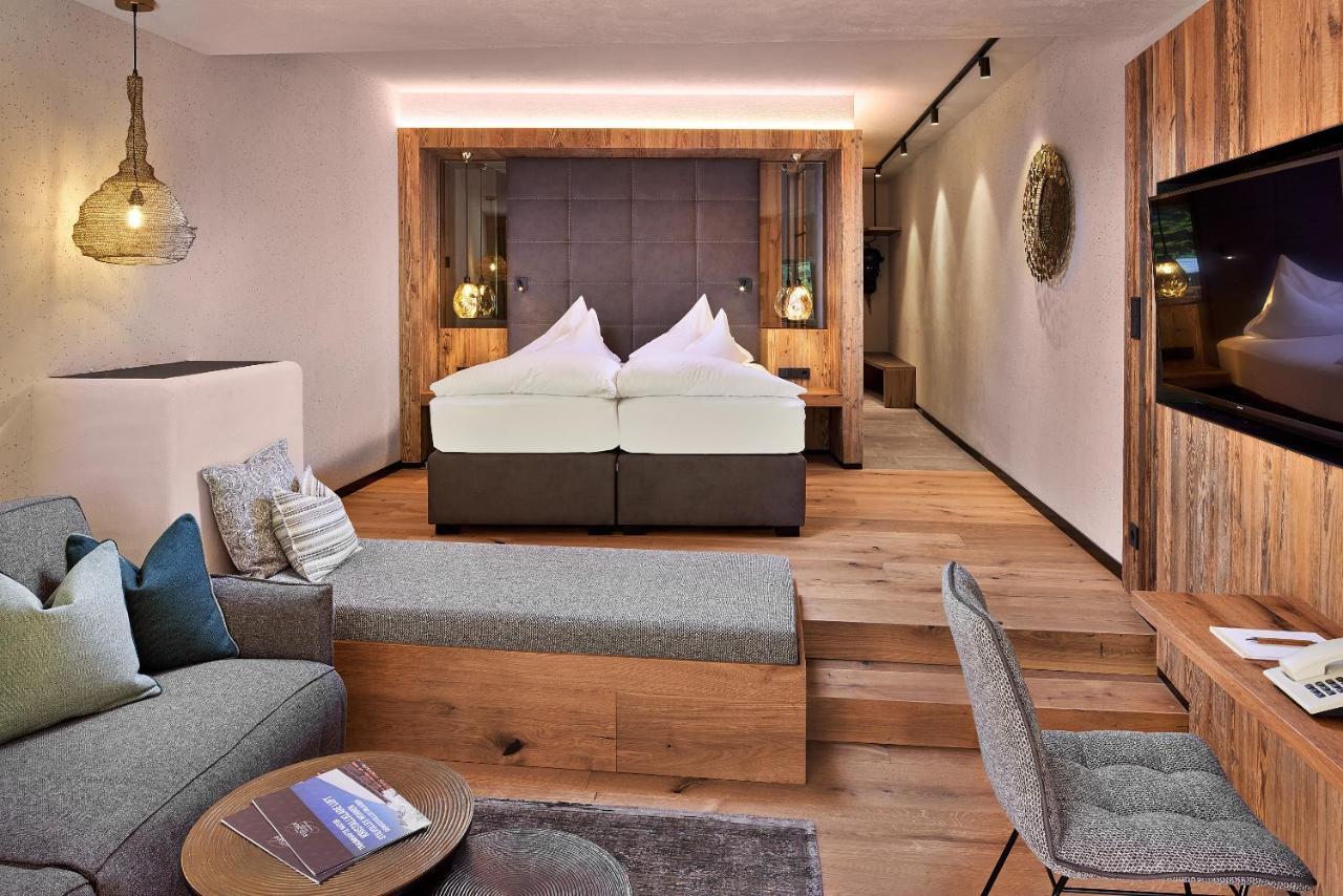 Hotel Berghof Crystal Spa & Sports Tux Ngoại thất bức ảnh