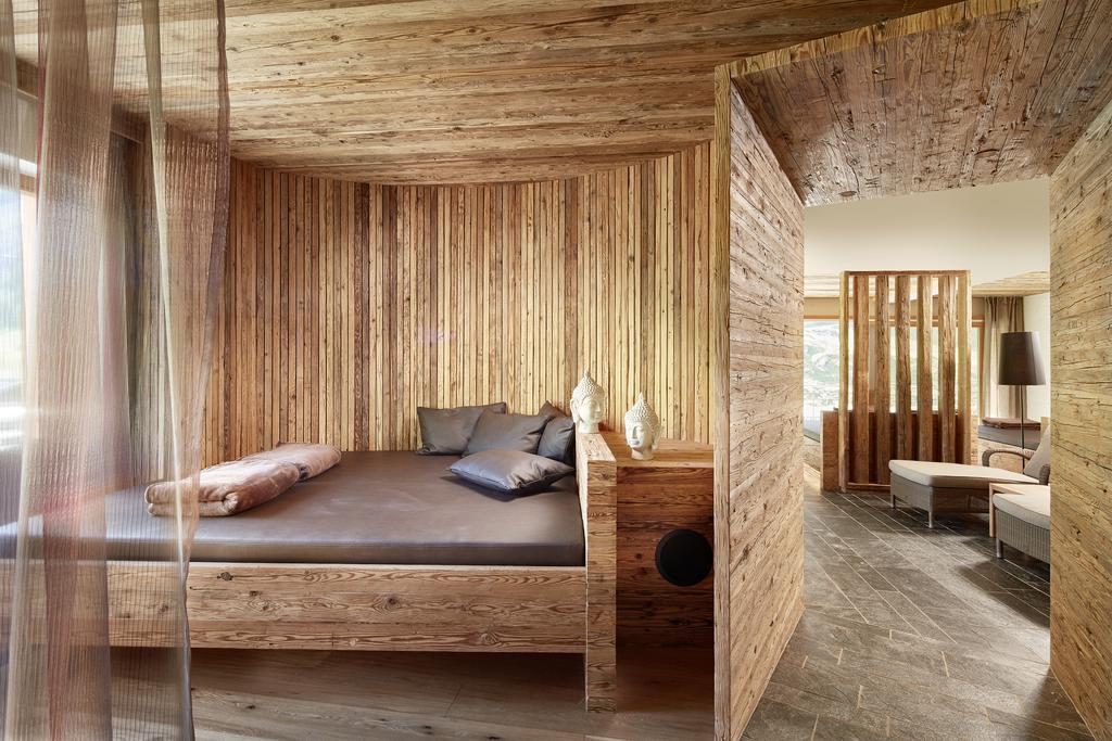 Hotel Berghof Crystal Spa & Sports Tux Ngoại thất bức ảnh