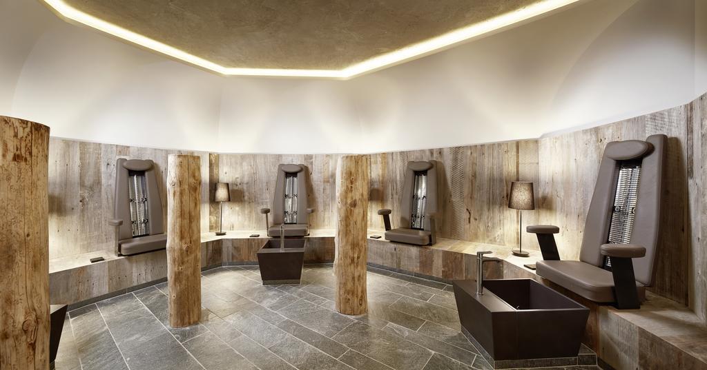 Hotel Berghof Crystal Spa & Sports Tux Ngoại thất bức ảnh