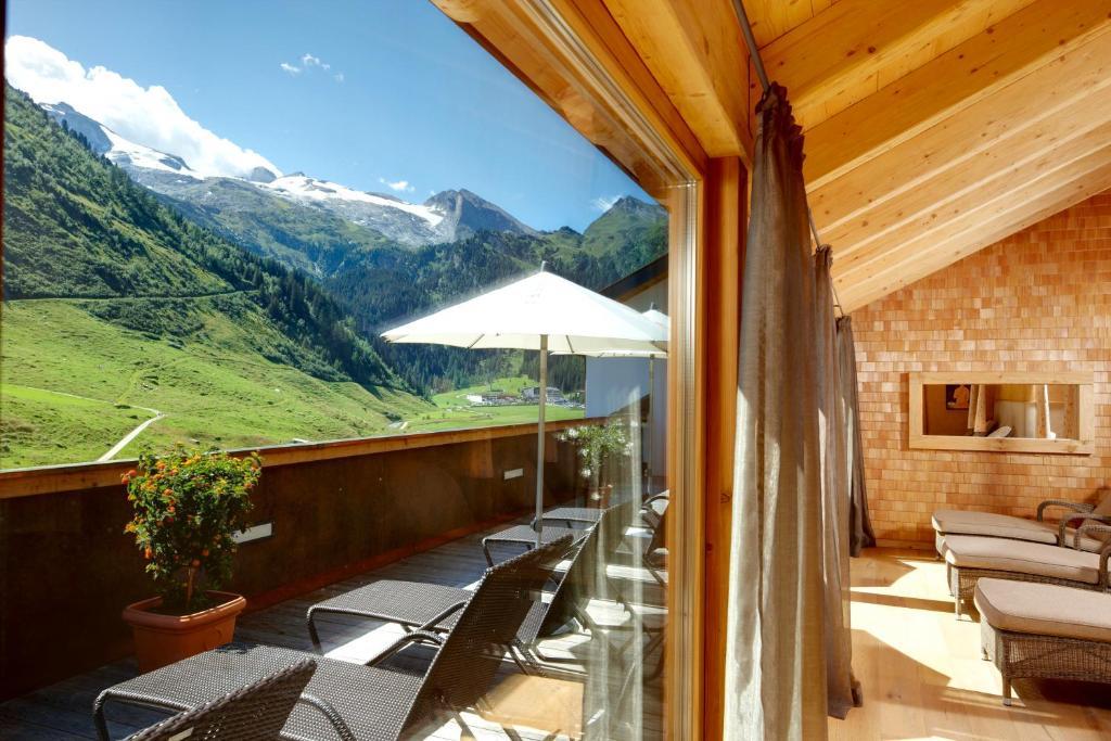 Hotel Berghof Crystal Spa & Sports Tux Ngoại thất bức ảnh
