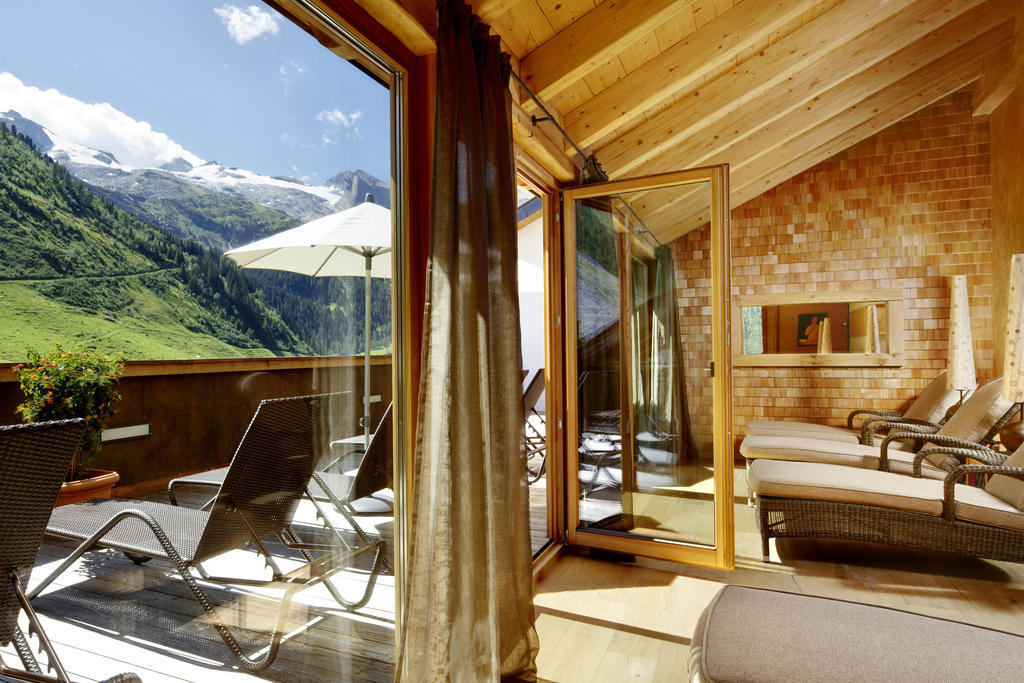 Hotel Berghof Crystal Spa & Sports Tux Ngoại thất bức ảnh