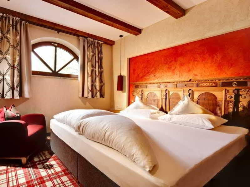Hotel Berghof Crystal Spa & Sports Tux Ngoại thất bức ảnh