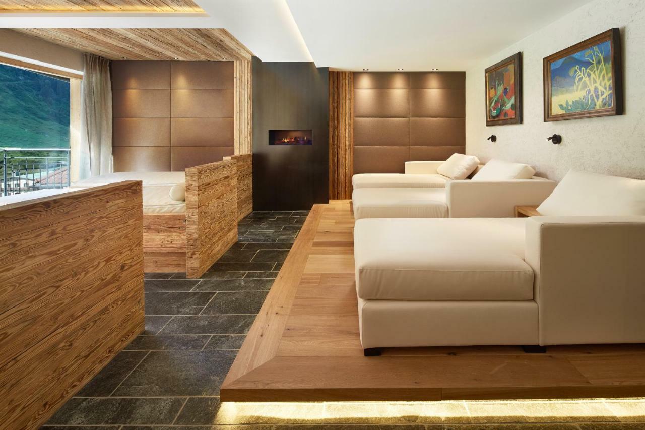 Hotel Berghof Crystal Spa & Sports Tux Ngoại thất bức ảnh