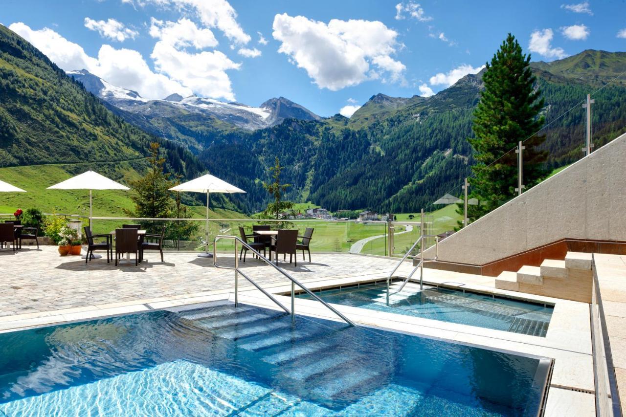 Hotel Berghof Crystal Spa & Sports Tux Ngoại thất bức ảnh