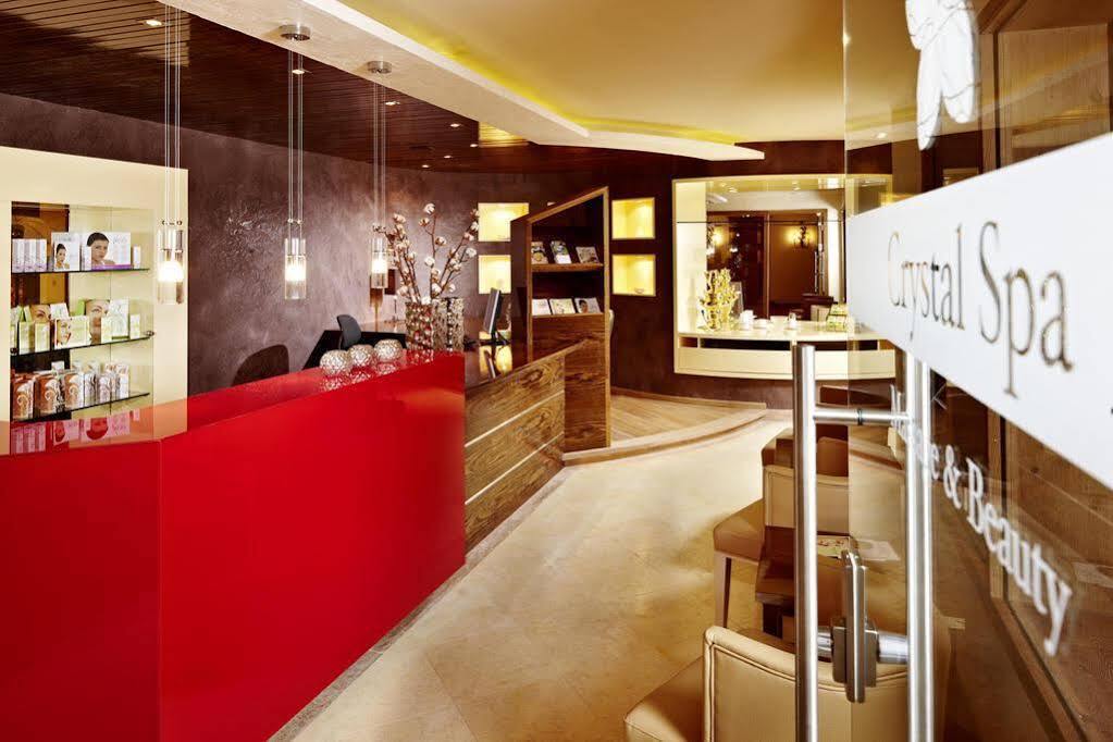 Hotel Berghof Crystal Spa & Sports Tux Ngoại thất bức ảnh
