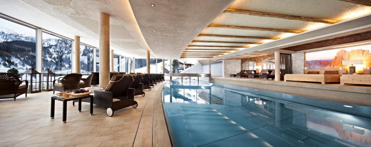 Hotel Berghof Crystal Spa & Sports Tux Ngoại thất bức ảnh
